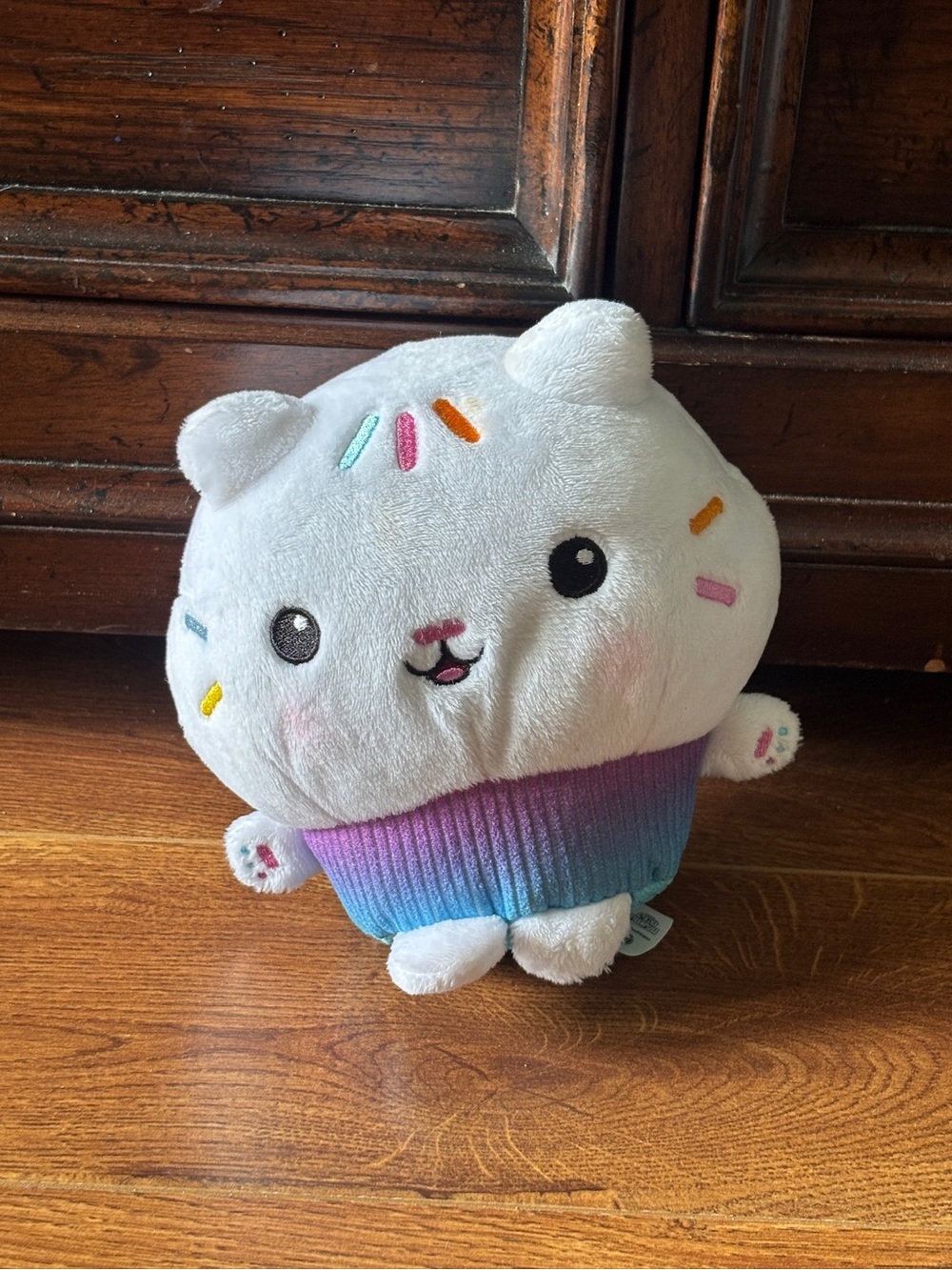 Plush Cupcake Kitty Toy in White with Rainbow Base